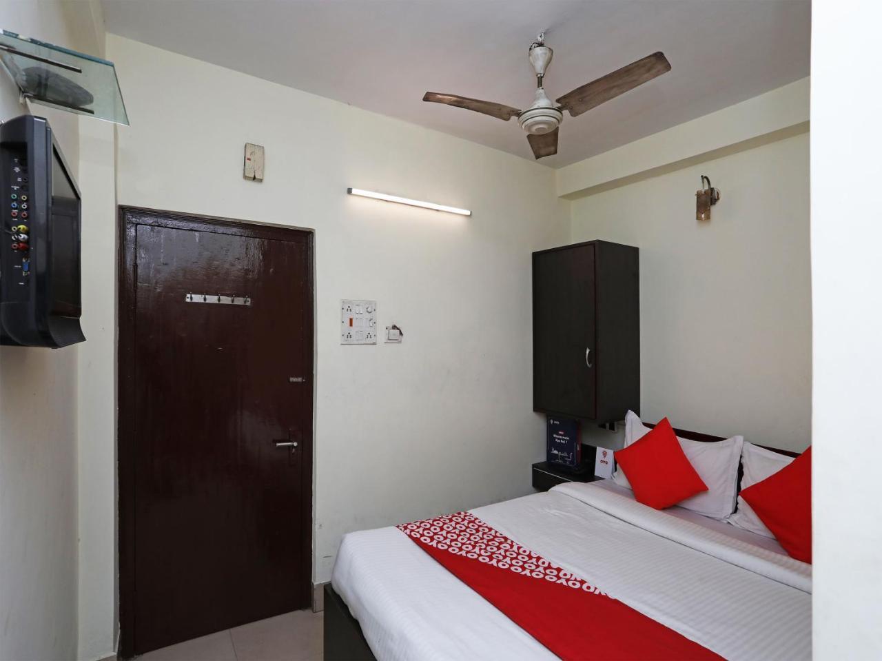 Oyo 13906 Vinita Inn Santragachi Ngoại thất bức ảnh