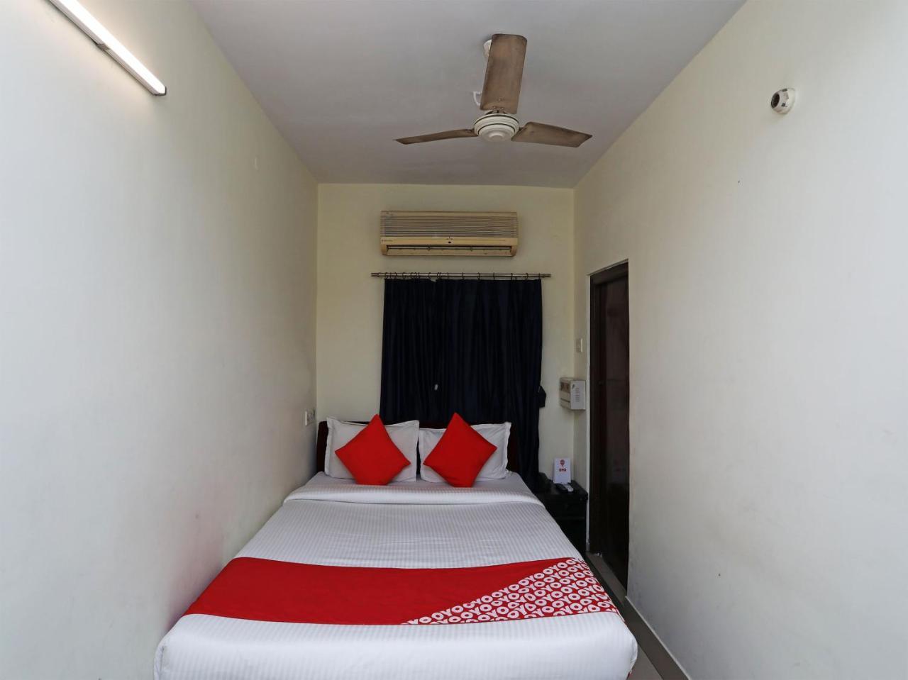 Oyo 13906 Vinita Inn Santragachi Ngoại thất bức ảnh